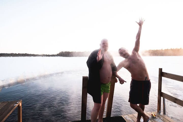 Best Of Lapland: Sauna, Ice swimming, Dinner & Northern Lights  image