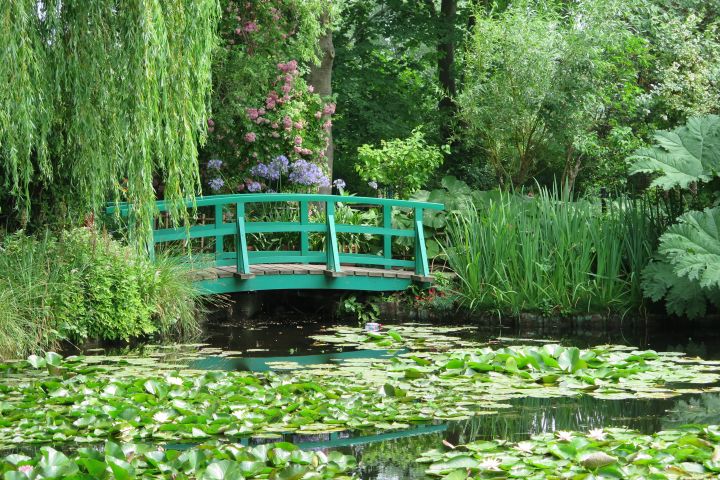 Monet's Giverny Gardens Small Group Tour from Paris image