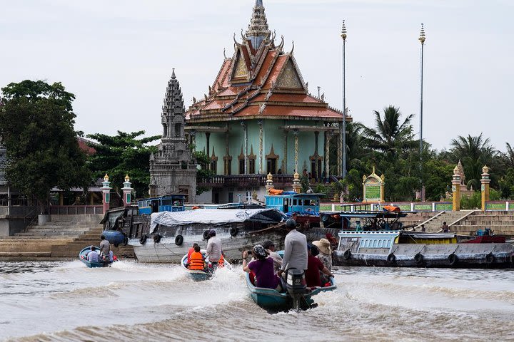 Angkor Borei and Phnom Da Tour image
