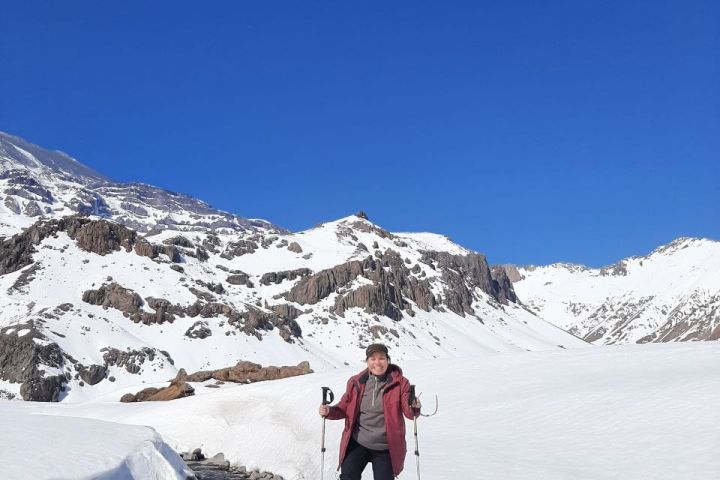 Tour de Trekking con Raquetas en Cajón del Maipo image