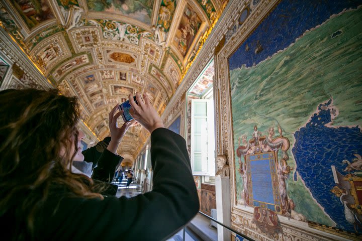 Skip the Line Wheelchair Accessible Private Vatican & Sistine Chapel Guided Tour image