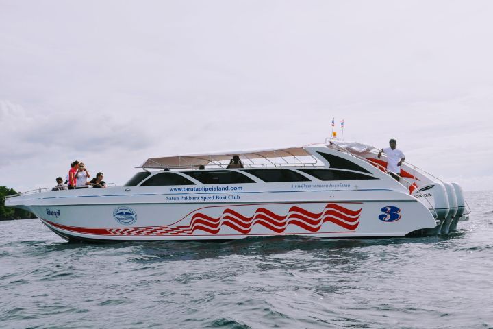 Koh Bulone to Koh Mook Speedboat Transfer image