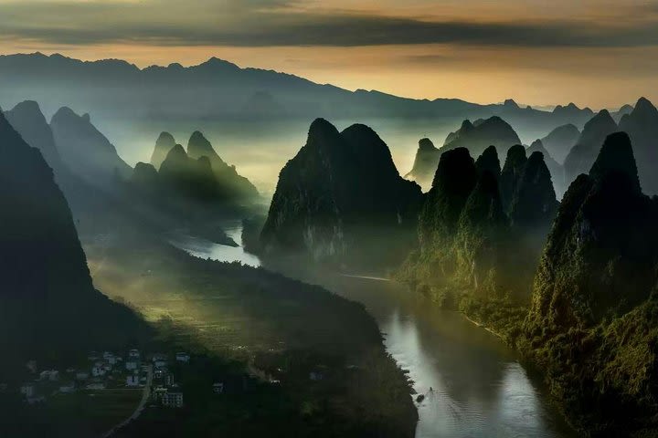 Private Day Tour of Yangshuo Xianggong Mountain and Yulong Bamboo Boat image