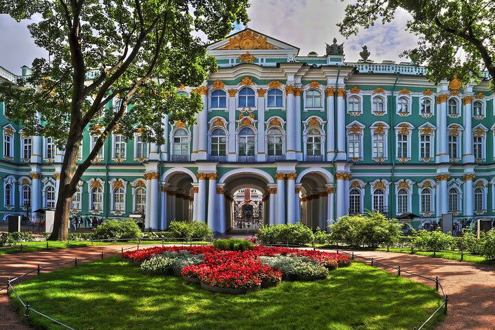 All the Must-See St. Petersburg Sights for 1 Day image