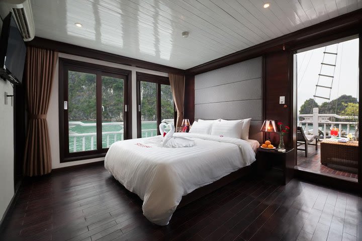 Halong Bay tour 2 days / 1 night on Stellar cruise {New 4 star Cruise}. image