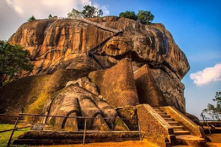 Sigiriya Rock & Dambulla Cave Temple Day Tour From Bentota image