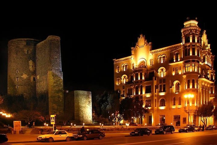 Baku Night City Walking Tour image