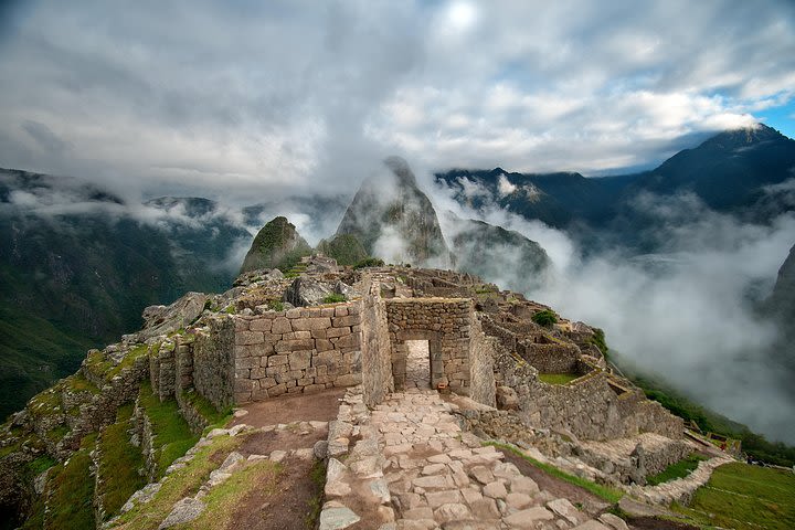 Private Sacred Valley & Machu Picchu with Vistadome Train image