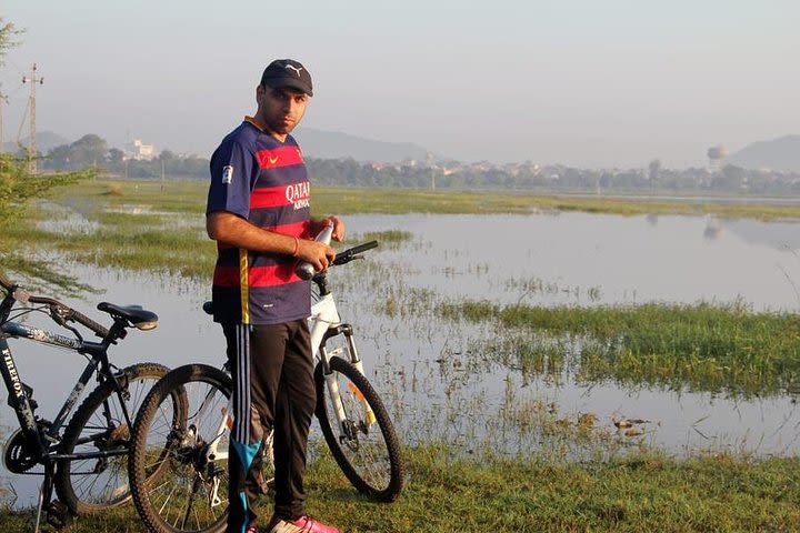 Udaipur Countryside Cycling Tour - High Quality bikes image