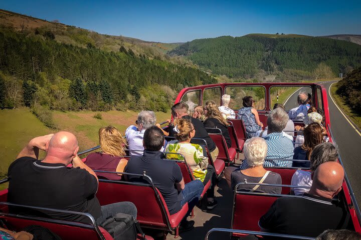 Llangollen & Horseshoe Pass Sightseeing Tour. image