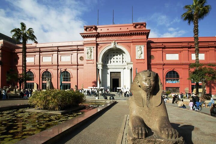 Private Cairo Pyramids and Museum Tour with Shopping in Bazaar image