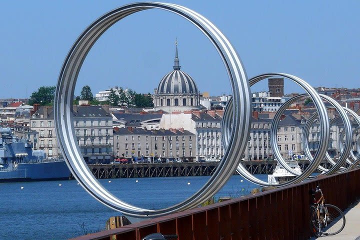 Commented tour of Nantes by cabriolet bus image