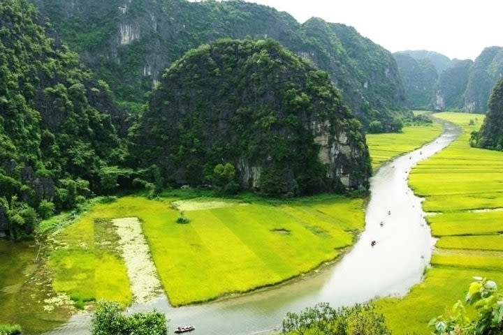 Hanoi - Ninh Binh- Hoa Lu - Tam Coc- Mua cave small group tour by Limousine image