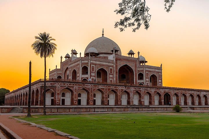 Guided Tour To Delhi Top 5 Attraction with e-tickets & transfers image