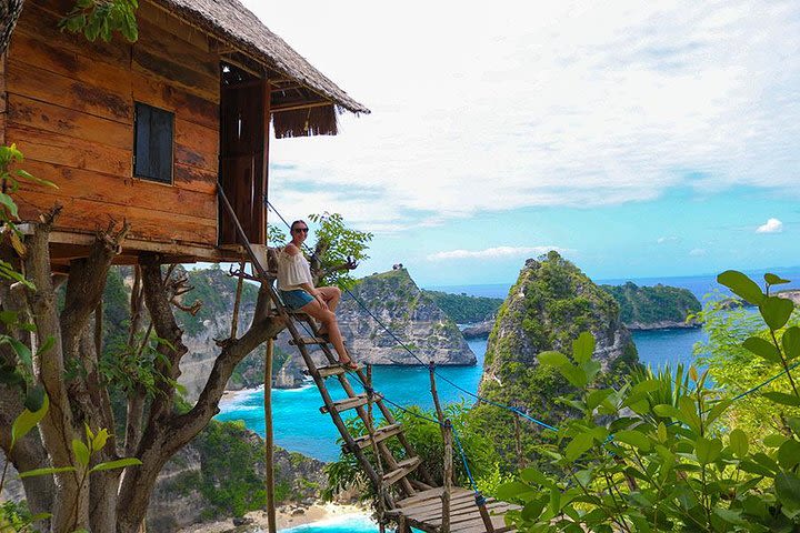 Bali Private Tour Goes to East Nusa Penida image