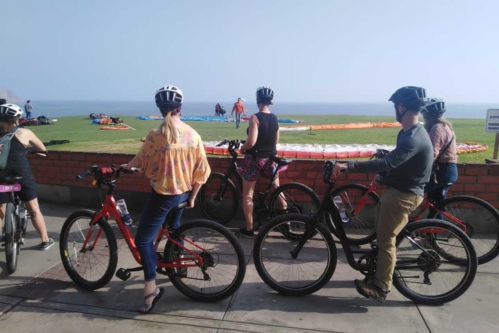 Miraflores and Barranco Bohemio Bike Tour image