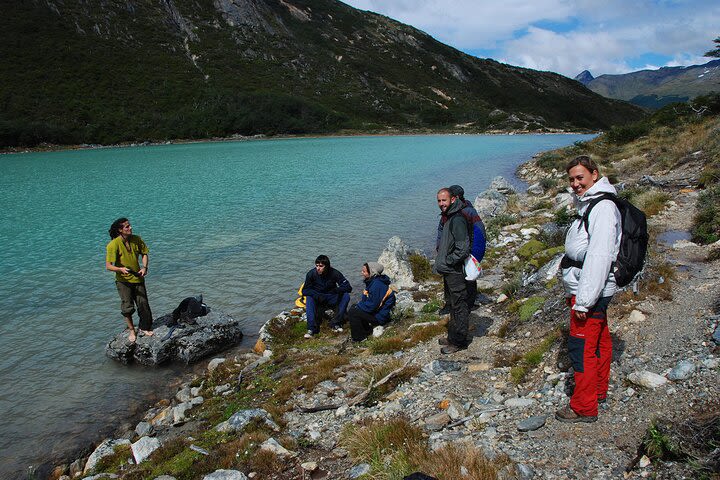 Trekking to Esmeralda Lake  image