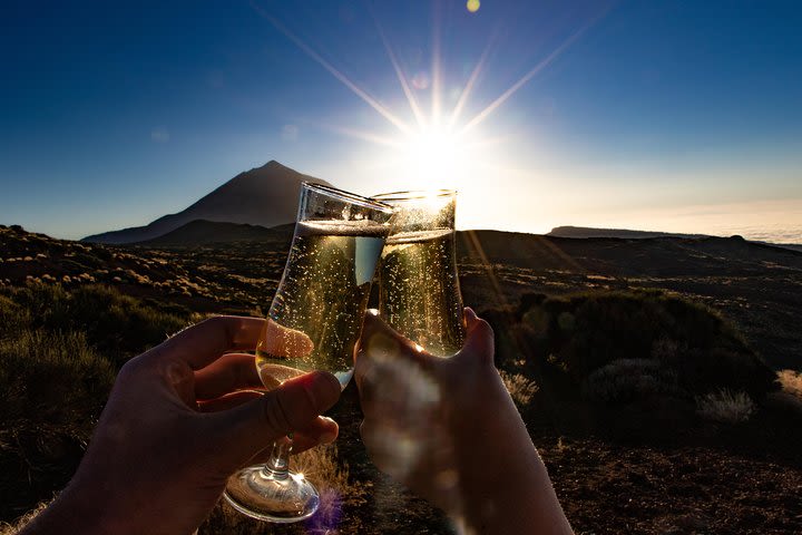 Teide by Night - Sunset & Stargazing with telescopes experience image