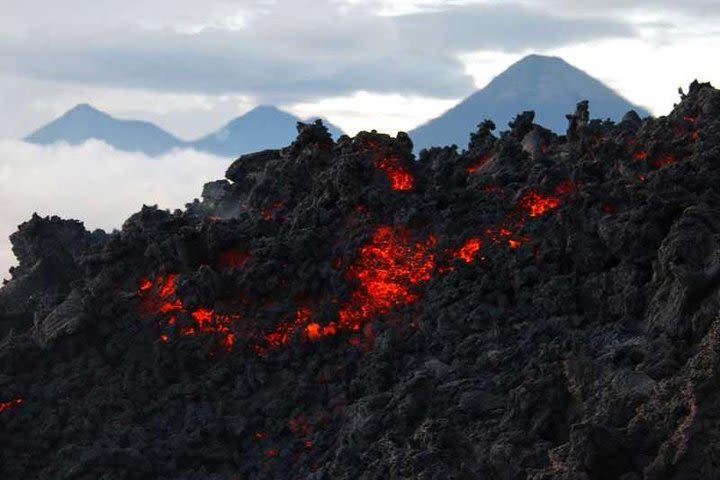 Climbing Pacaya Volcano with Picnic image