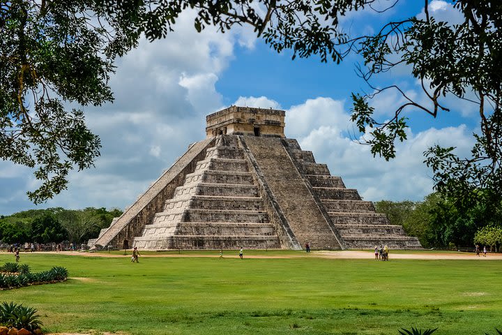 CHICHEN ITZA en petit groupe et une seule langue image