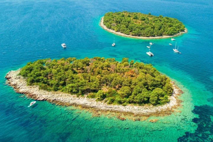 Private Yacht Tour to Blue Lagoon with Snorkeling from Split image