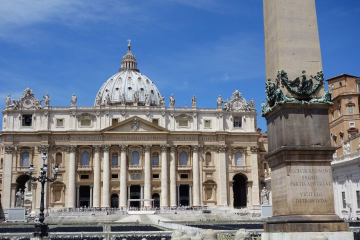 Full-Day Combo: Vatican and Colosseum Tour image