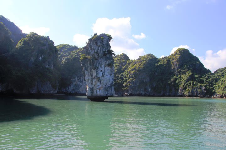 Full day boat trip with Cat Ba Captain Jack to Lan Ha Bay and Ha Long Bay image