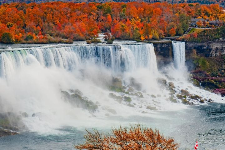 Niagara Falls Autumn Colours & Maple Tasting Tour image