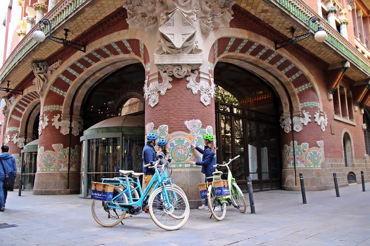 1.5-Hour Sights of Barcelona E-Bike Tour Led by a Local Guide image