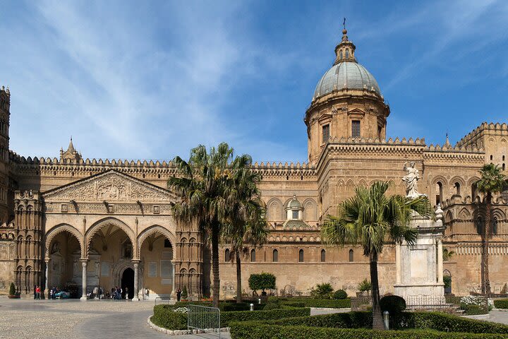 Palermo Walking Tour: Among Puppets and Puppetry image