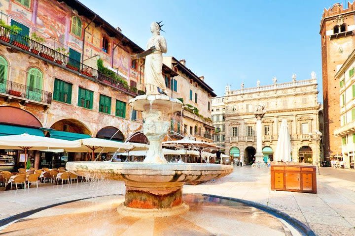 Verona City Sightseeing Walking Tour of Must-See Sites with Local Guide image