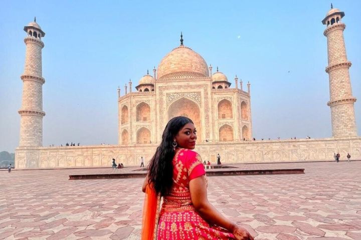 Overnight Agra Tour: Taj Mahal & Fort image
