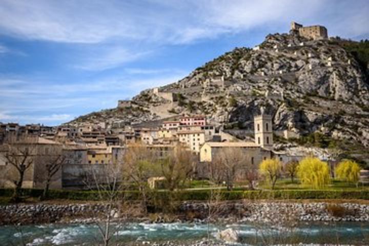 Eight hour private tour to the fabulous red gorges and medieval Entrevaux image