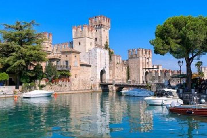 Full-Day Lake Garda and Desenzano del Garda from Milan - small group tour image