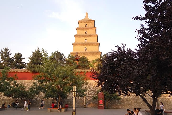 4-Hour Trip of Big Wild Goose Pagoda and Pottery Making Class In Xi'an image