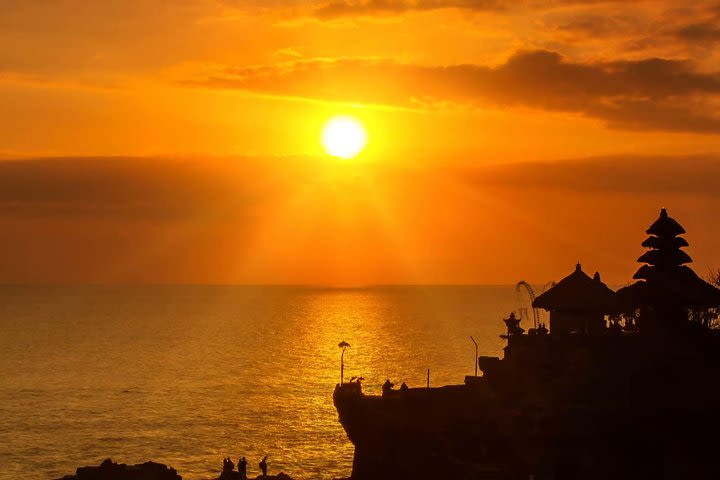 Tanah Lot Temple and Uluwatu Temple Tour with Shopping image