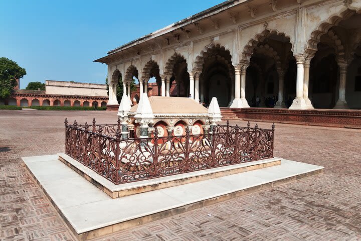 Private Golden Triangle Tour 2 Days - Delhi, Agra and Jaipur from Delhi image