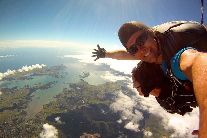 20,000ft Skydive - 85 Seconds of free fall image