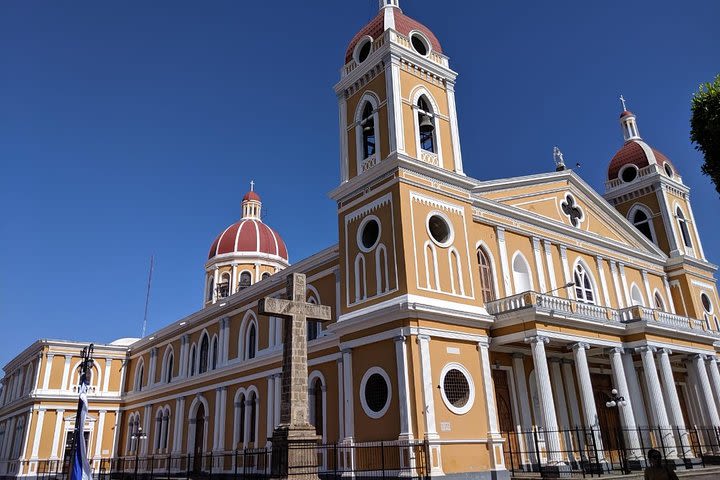 Boat ride + Colonial city tour at Granada+Catarina lookout image