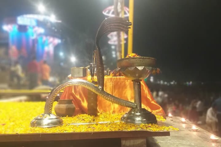 Varanasi Evening Aarti Tour image