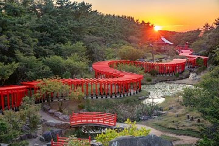 1-Day Aomori Tour, Hirosaki Castle and Takayama Inari Shrine image