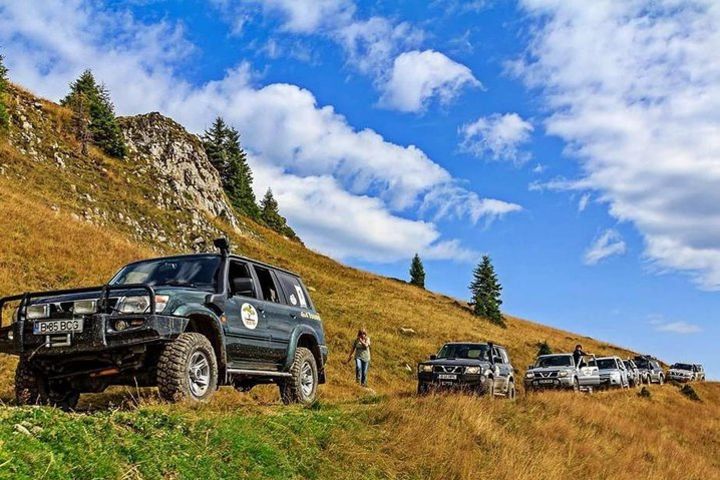 4x4 Driving Experience at Flying Altitudes - 7 Days image