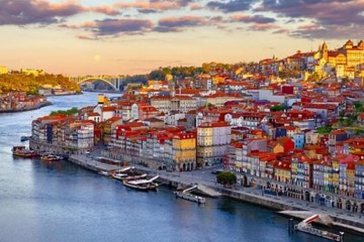 Porto City tour and Wine Tasting image