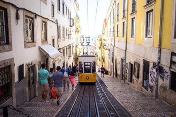 Lisbon Highlights Half-Day Walking Tour image