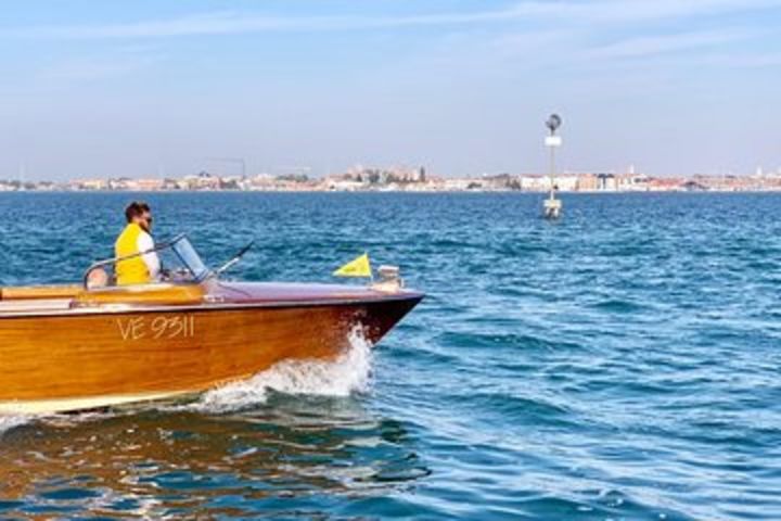 Grand Canal and Murano boat tour from Piazzale Roma SHARED TOUR image