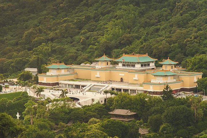 Keelung Shore Excursion: Private Taipei City Sightseeing image