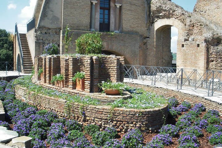 Palatine Hill Self-Guided Audio Walking Tour image