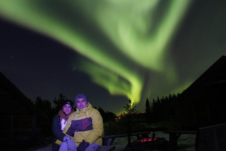 Northern lights hunting tour and professional photography 8 persons Max image