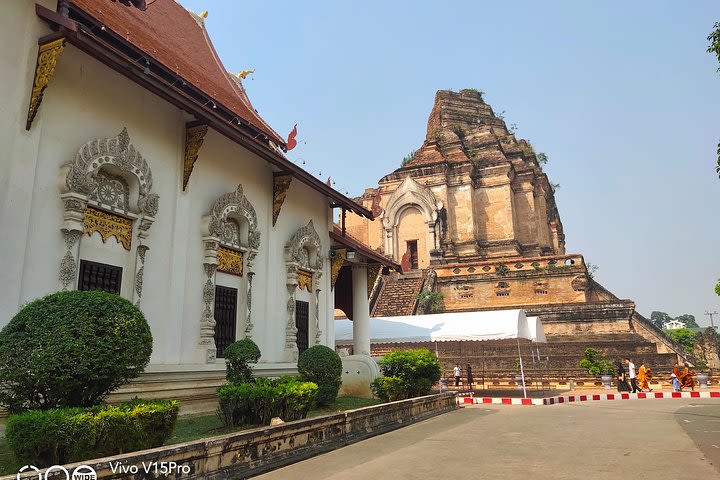 Explore Chiang Mai city and temples plus famous traditional Chiang Mai lunch image