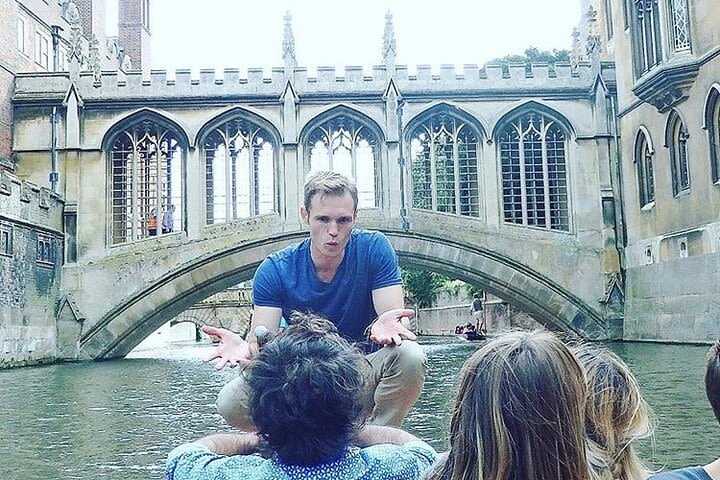 Distanced | Cambridge University Walking & Punting Tour Led By University Alumni image